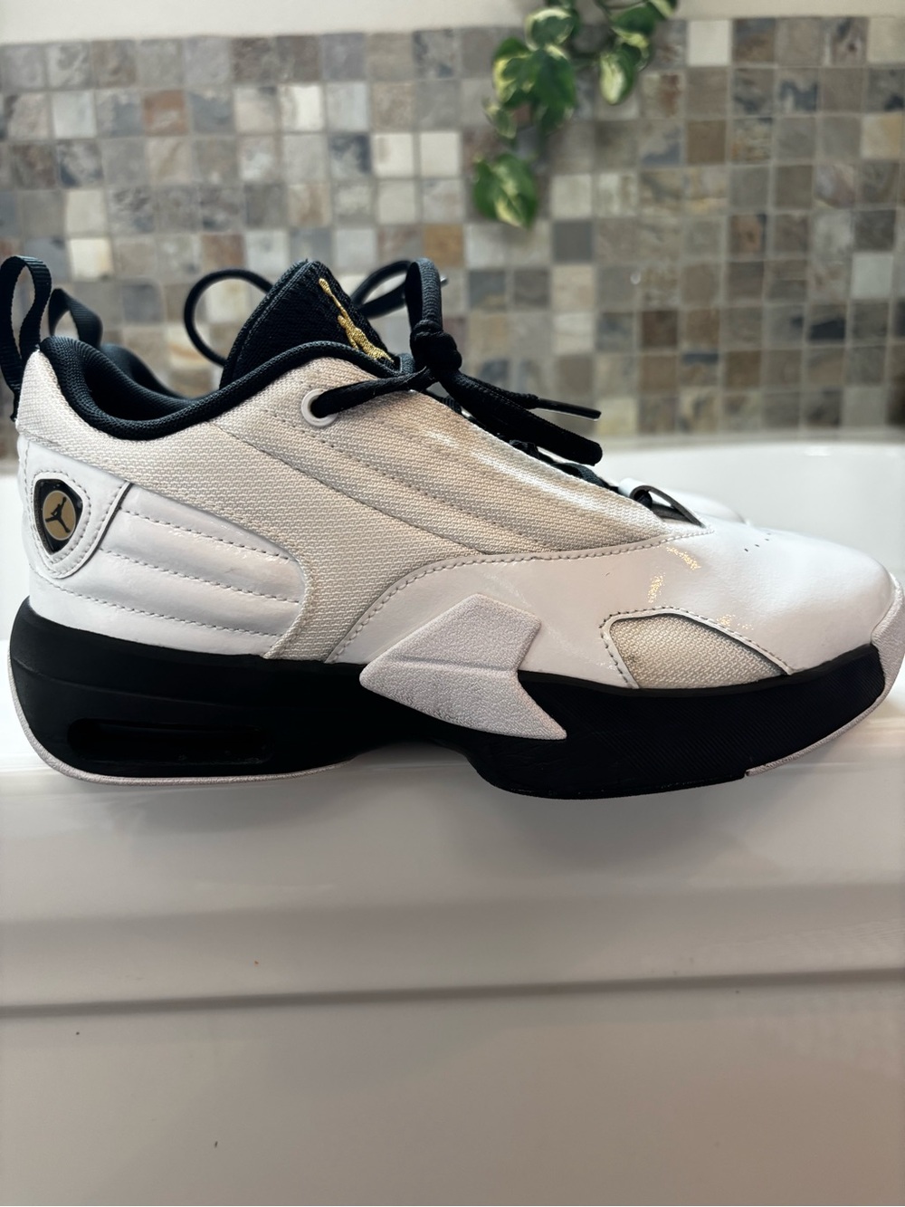 Air Jordan Basketball Shoes White Black Gold 6.5Y Women’s 8 FQ8277-101